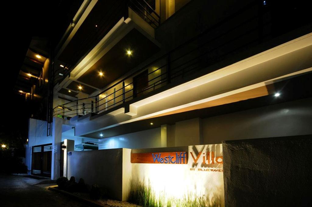 Bluewaves Westcliff Villa Balabag  Экстерьер фото