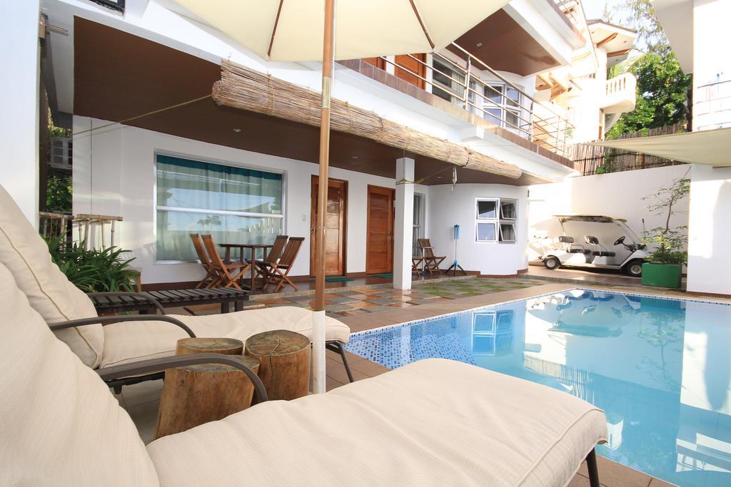 Bluewaves Westcliff Villa Balabag  Экстерьер фото